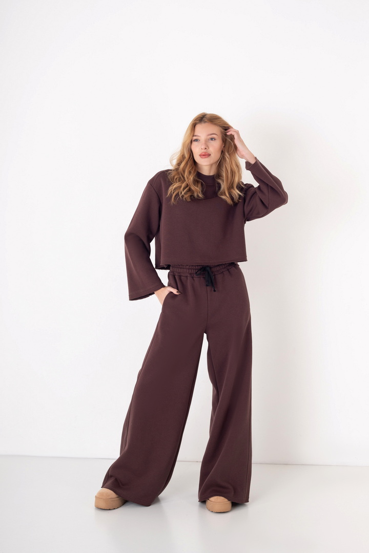 Костюм жіночий